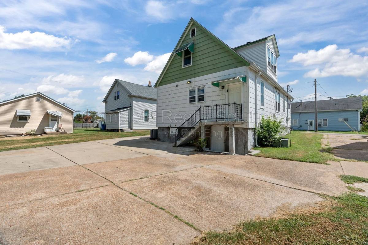 House for rent at 217 Courtland Ave, St. Louis, MO 63125