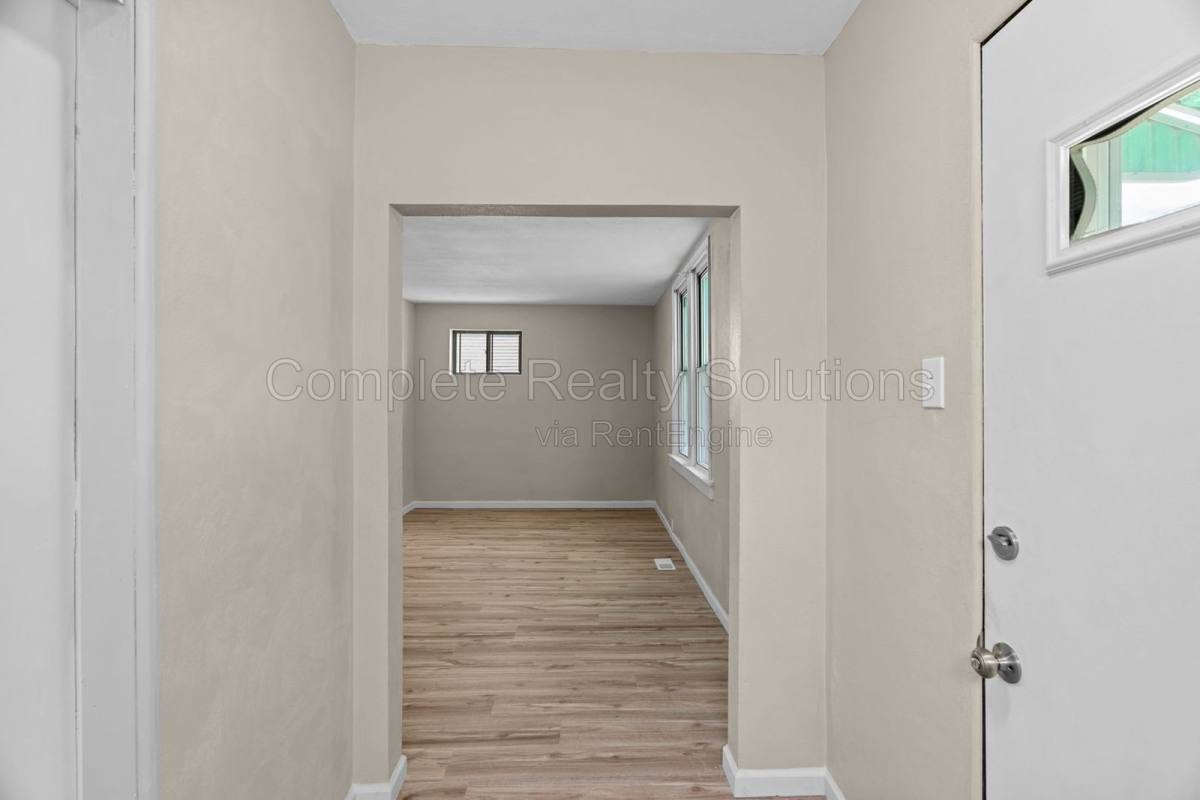 House for rent at 217 Courtland Ave, St. Louis, MO 63125