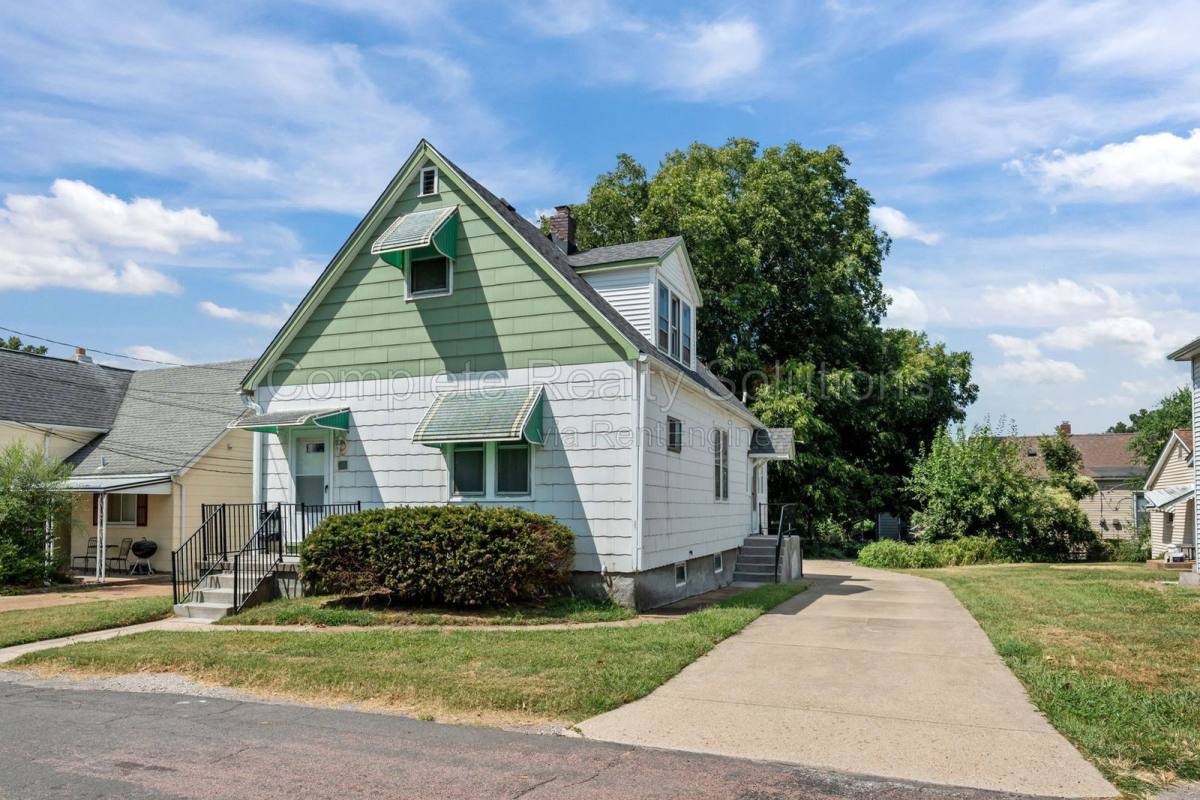 House for rent at 217 Courtland Ave, St. Louis, MO 63125