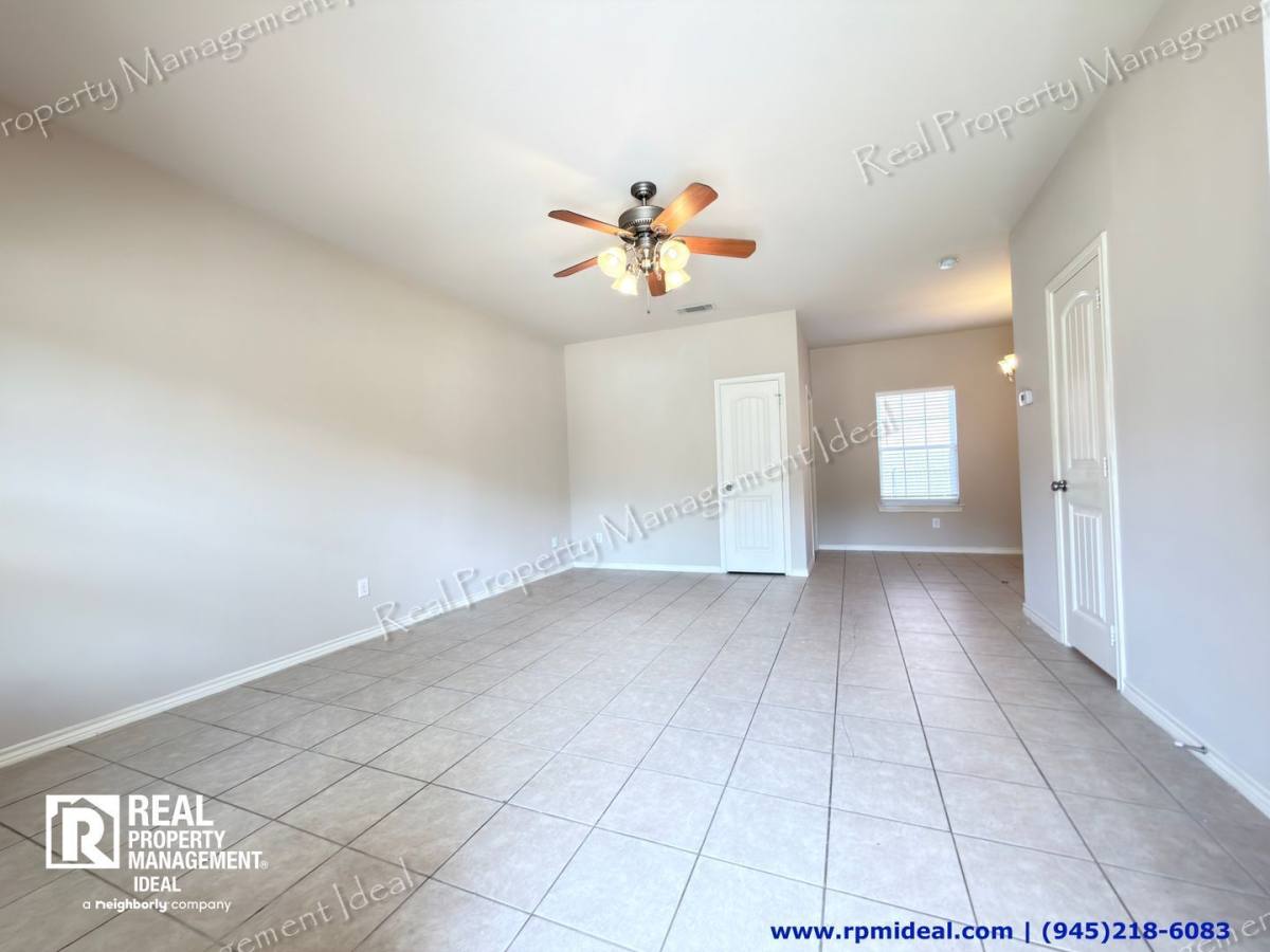 House for rent at 916 Parkplace Ridge, Princeton, TX 75407