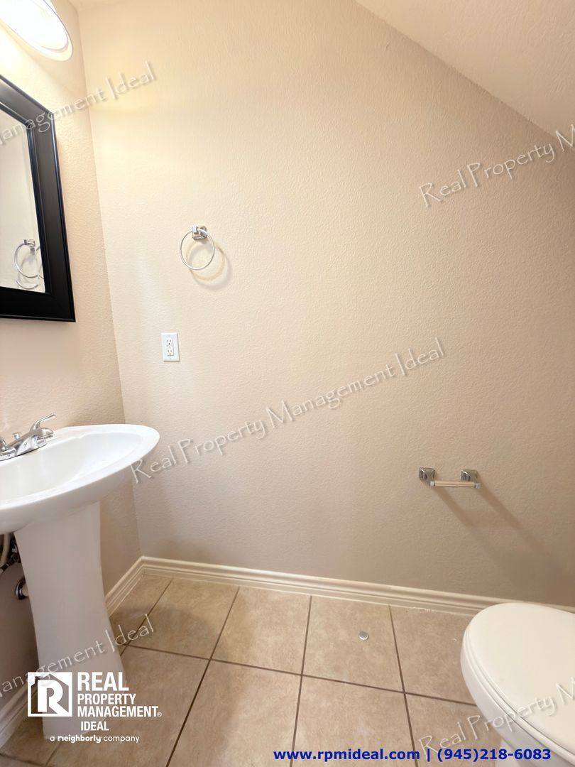 House for rent at 916 Parkplace Ridge, Princeton, TX 75407