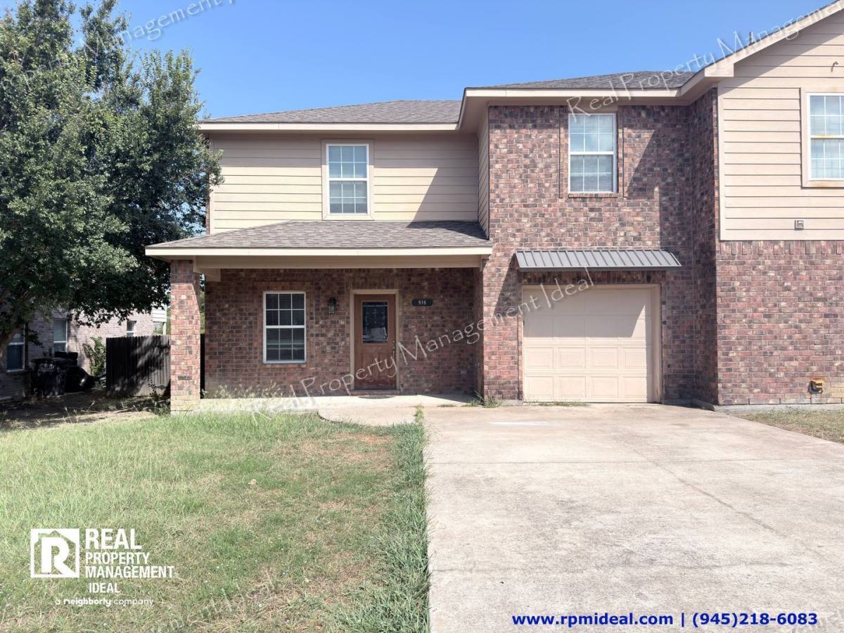 House for rent at 916 Parkplace Ridge, Princeton, TX 75407