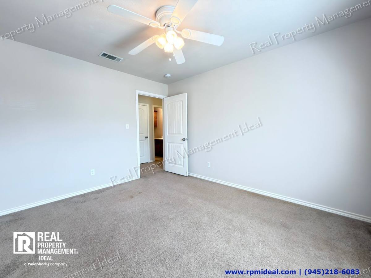 House for rent at 916 Parkplace Ridge, Princeton, TX 75407