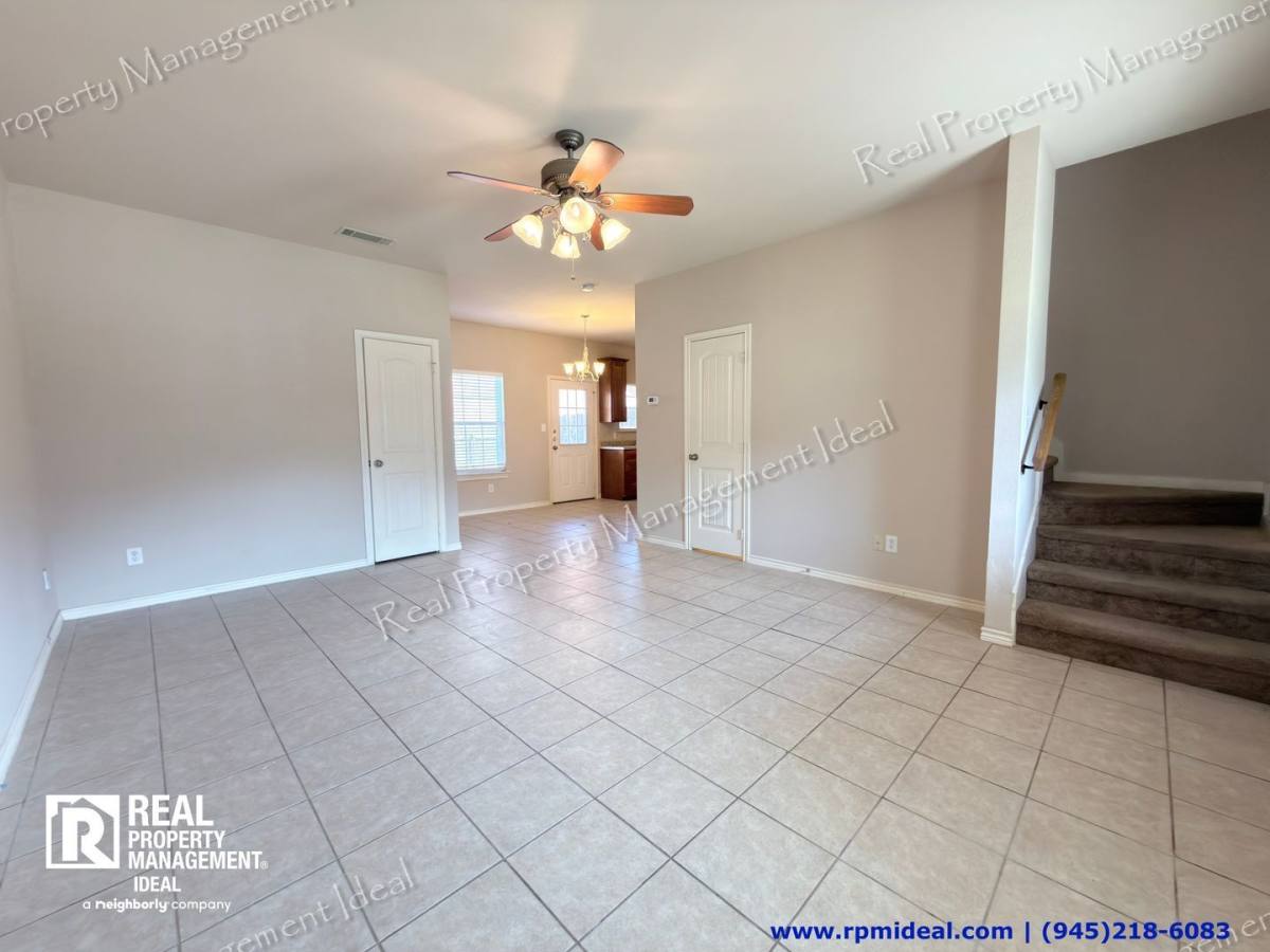 House for rent at 916 Parkplace Ridge, Princeton, TX 75407