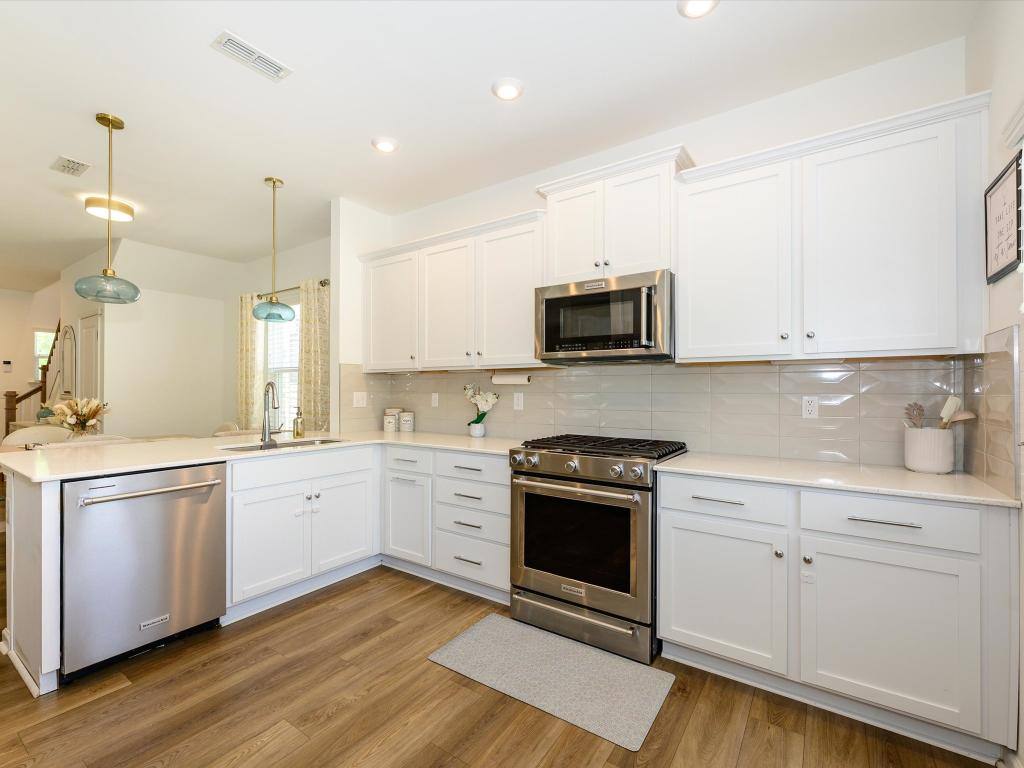 House for rent at 14129 Canemeadow Dr, Charlotte, NC 28278