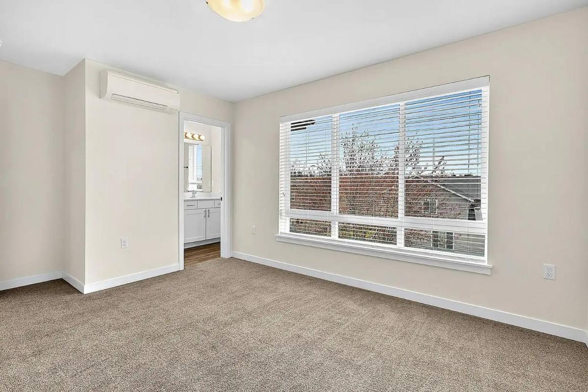 Townhouse for rent at 3730 Wardell Lane SE #B, Lacey, WA 98503