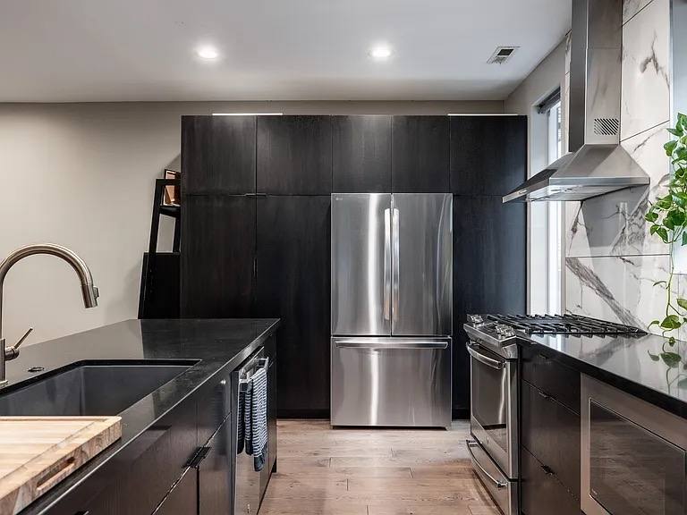 Townhouse for rent at 826 S W Temple, Salt Lake City, UT 84101
