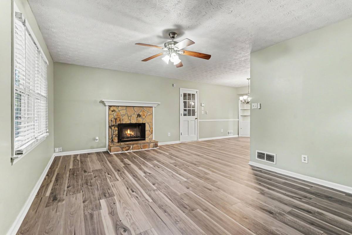 House for rent at 3030 Green Meadow Lane, Snellville, GA 30078