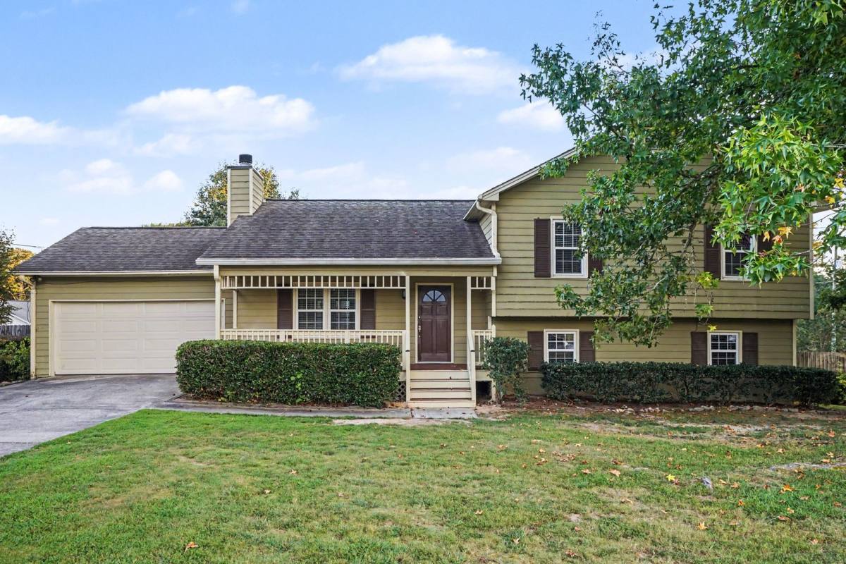 House for rent at 3030 Green Meadow Lane, Snellville, GA 30078