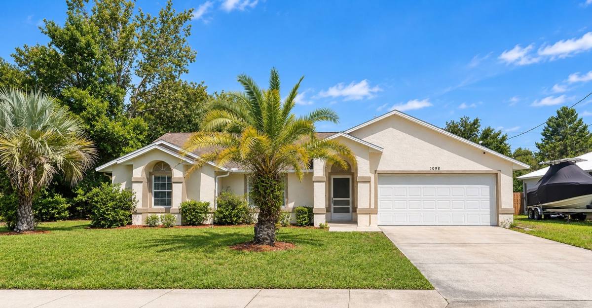 House for rent at 1098 W Seagate Dr, Deltona, FL 32725