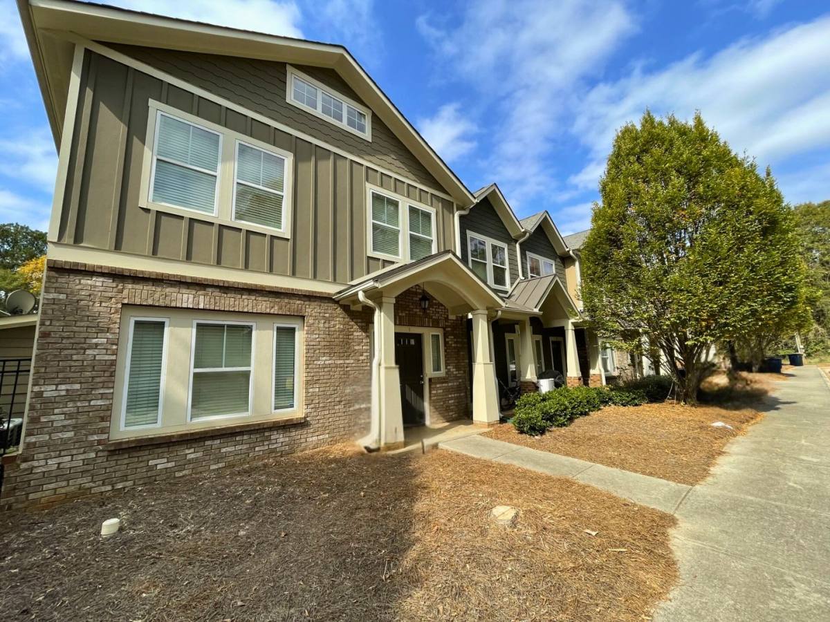 Townhouse for rent at 125 Hobson Ave, Athens, GA 30601