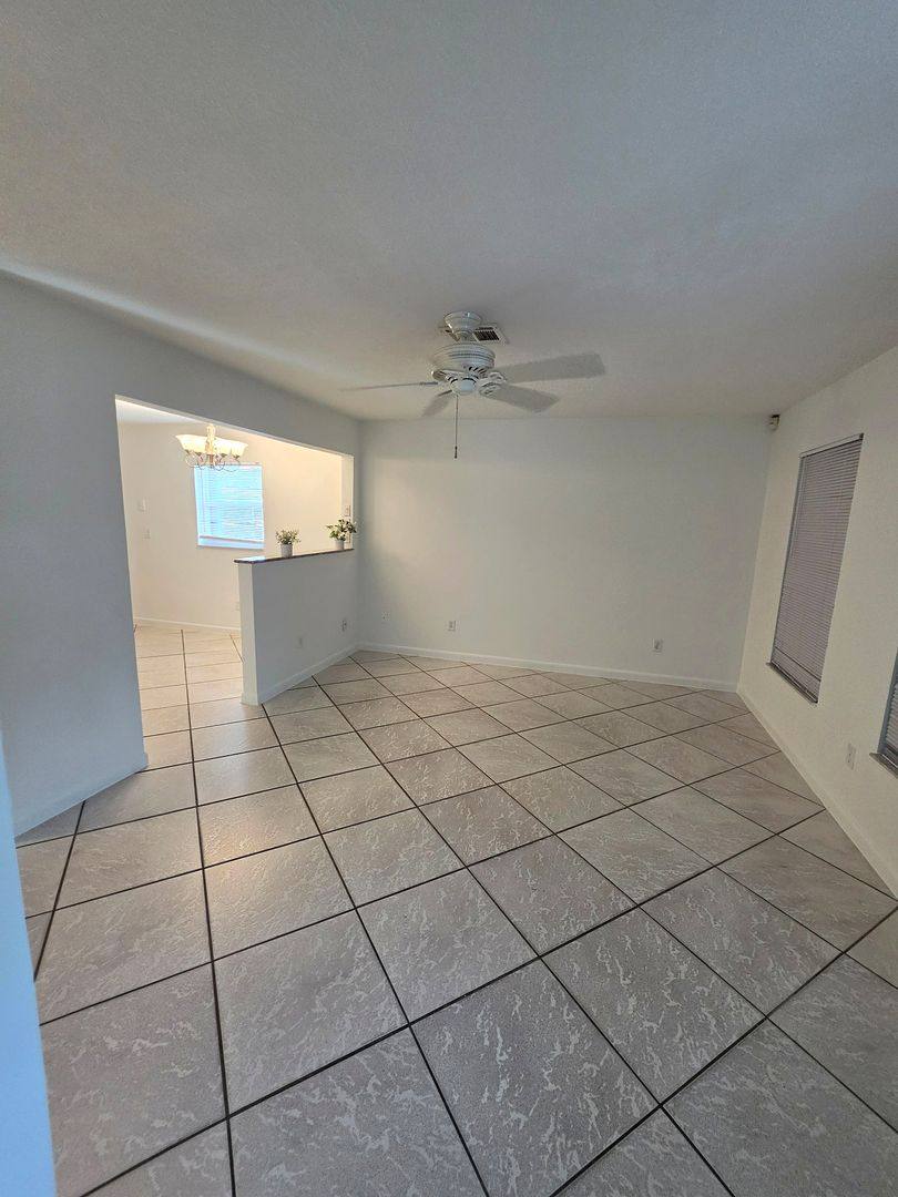 House for rent at 1294 Highlands Dr, Naples, FL 34103