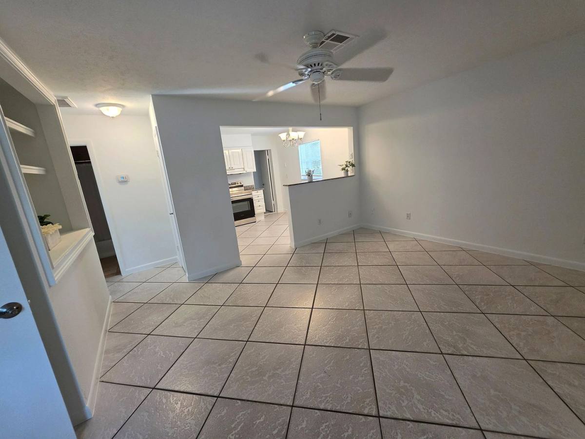 House for rent at 1294 Highlands Dr, Naples, FL 34103