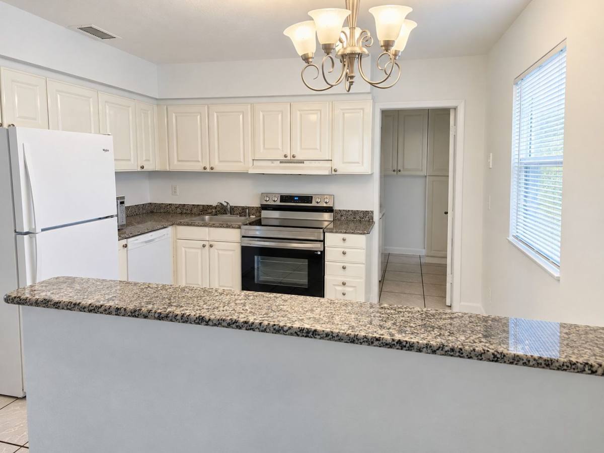 House for rent at 1294 Highlands Dr, Naples, FL 34103