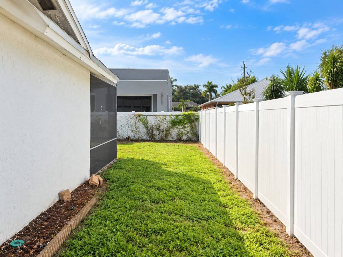 House for rent at 1294 Highlands Dr, Naples, FL 34103
