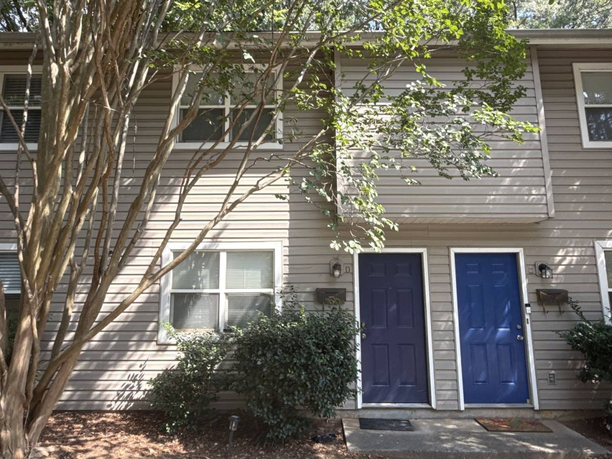 Apartment for rent at 1613 N Sharon Amity Rd, Charlotte, NC 28205