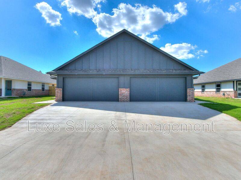 House for rent at 10515 Lawson Place Rd, Oklahoma City, OK 73162