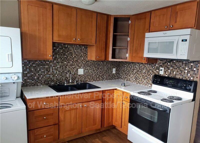 Apartment for rent at 1517 E 38th St #2, Tacoma, WA 98404