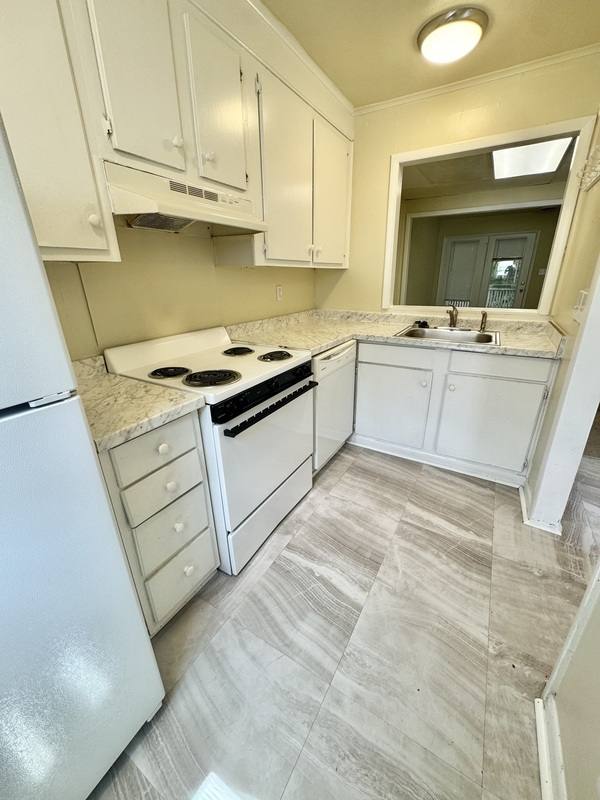 Townhouse for rent at 3925 Keswick Court, Richmond, VA 23234