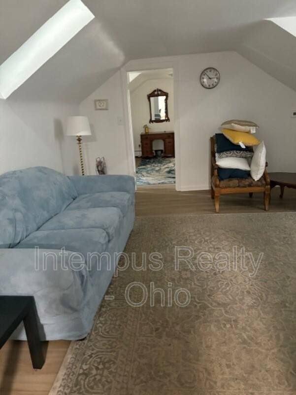 930 1/2 Mansell Dr, Youngstown, OH 44505 - Apartment for Rent - Image 4