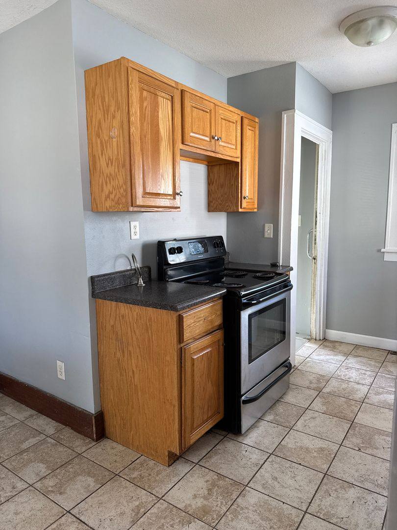House for rent at 712 Western Ave, Waterloo, IA 50702