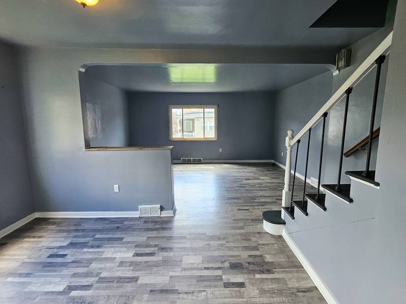 Apartment for rent at 307 Hamilton St #2, McKees Rocks, PA 15136