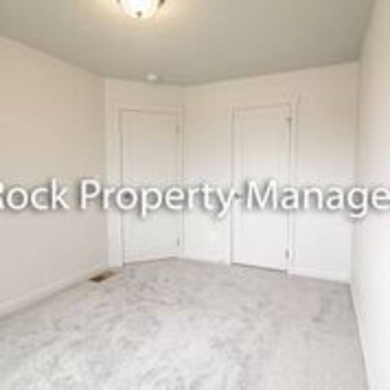 Townhouse for rent at 2009 N Flora Rd, Greenacres, WA 99016