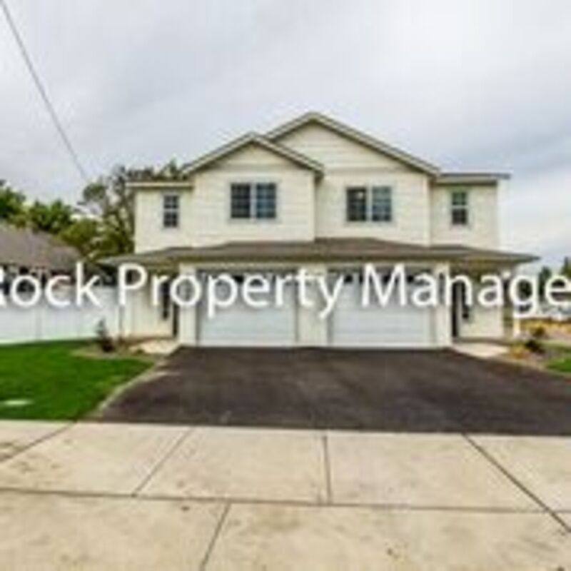 Townhouse for rent at 2009 N Flora Rd, Greenacres, WA 99016