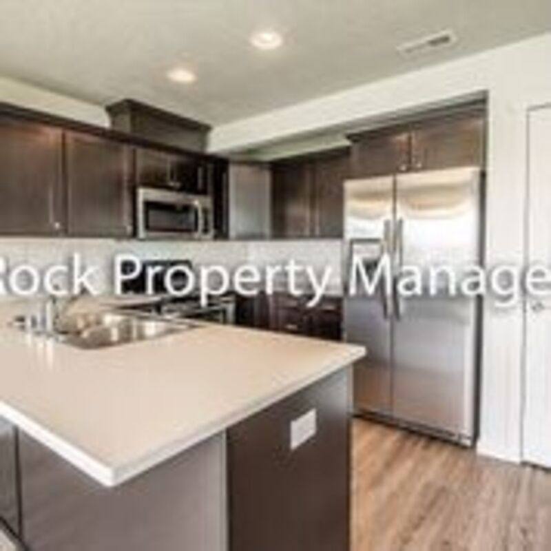 Townhouse for rent at 2009 N Flora Rd, Greenacres, WA 99016