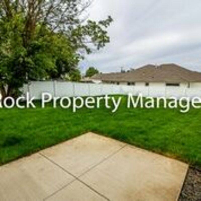 Townhouse for rent at 2009 N Flora Rd, Greenacres, WA 99016