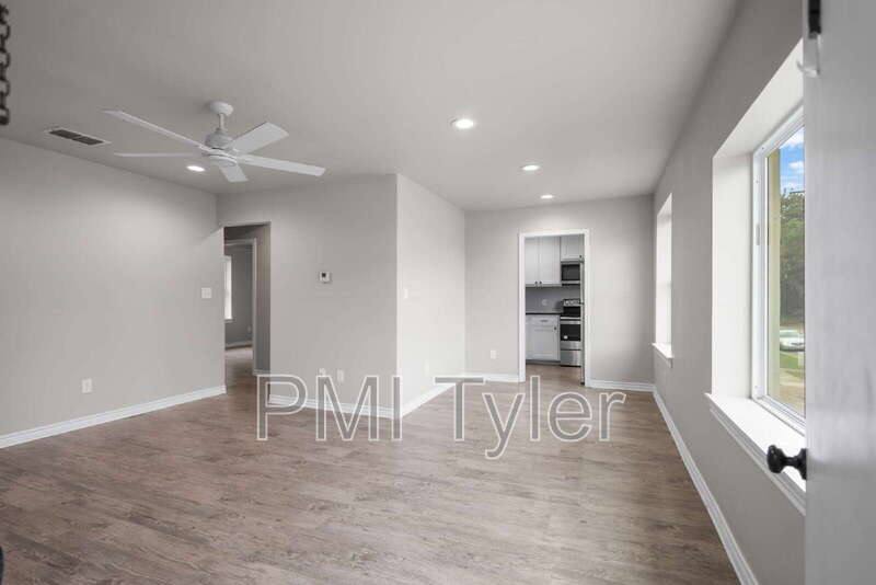 Apartment for rent at 1816 W Oakwood St, Tyler, TX 75702