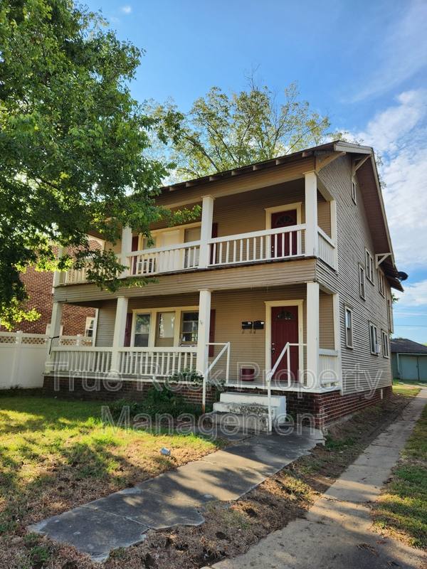 House for rent at 827 E Main St #A, Ada, OK 74820