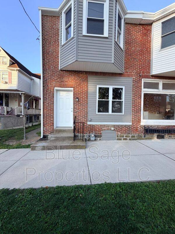 Townhouse for rent at 44 W Winona Ave, Norwood, PA 19074