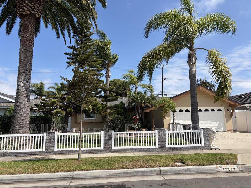 House for rent at 17542 Wrightwood Lane, Huntington Beach, CA 92649