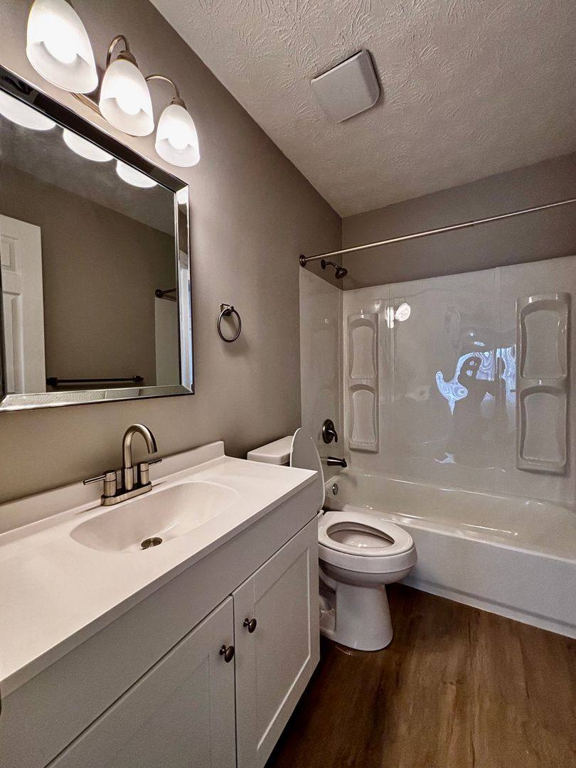 Apartment for rent at Shadowood, 521 S Main St, Englewood, OH 45322