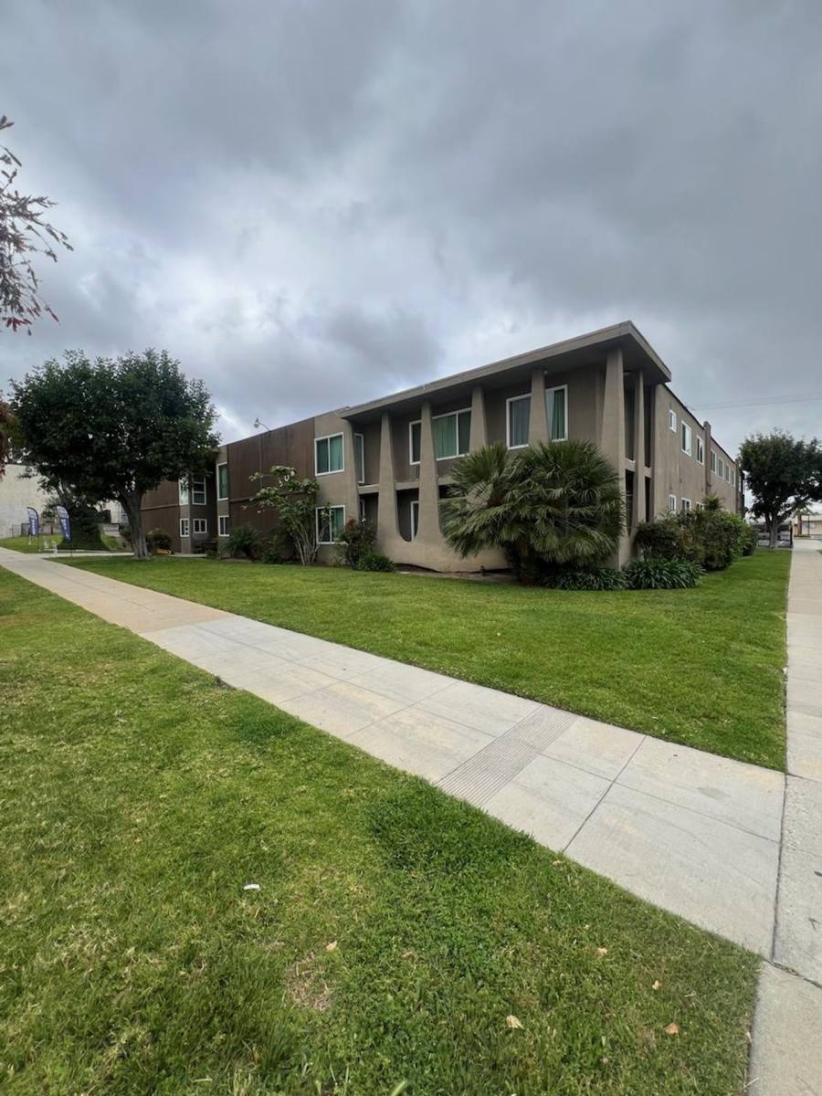 Apartment for rent at 508 S Victoria Ave, Corona, CA 92879