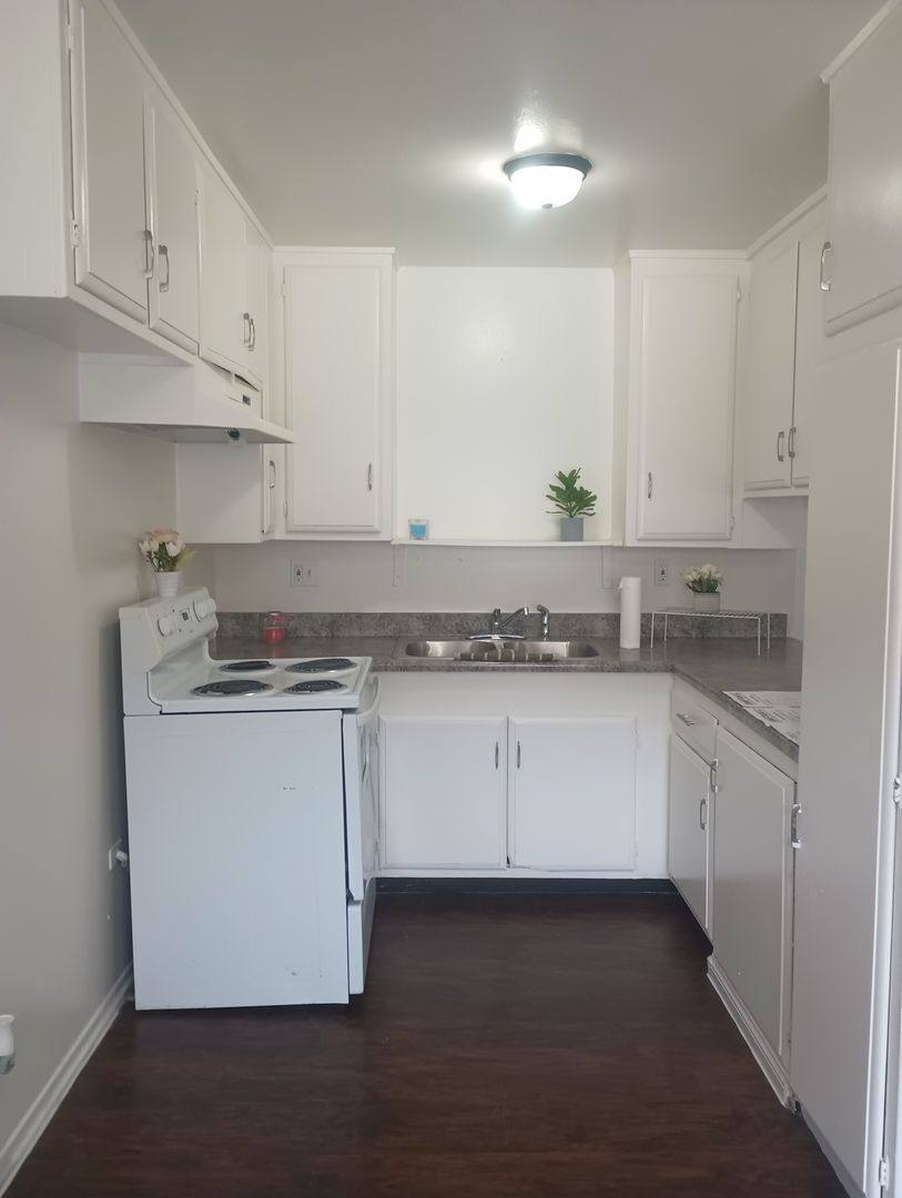 Apartment for rent at 508 S Victoria Ave, Corona, CA 92879