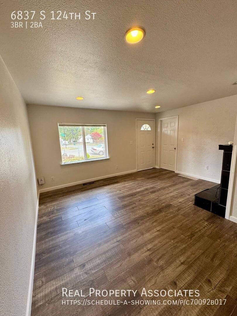 House for rent at 6837 S 124th St, Seattle, WA 98178