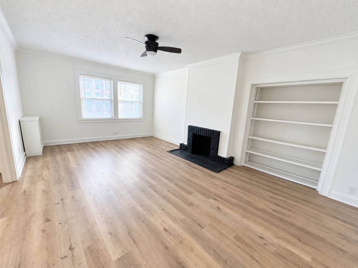 Apartment for rent at Plateau, 12463 Cedar Rd, Cleveland, OH 44106