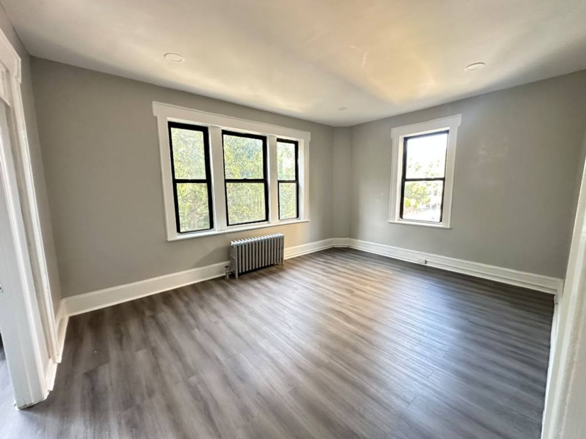 Apartment for rent at 182 N Arlington Ave, East Orange, NJ 07017