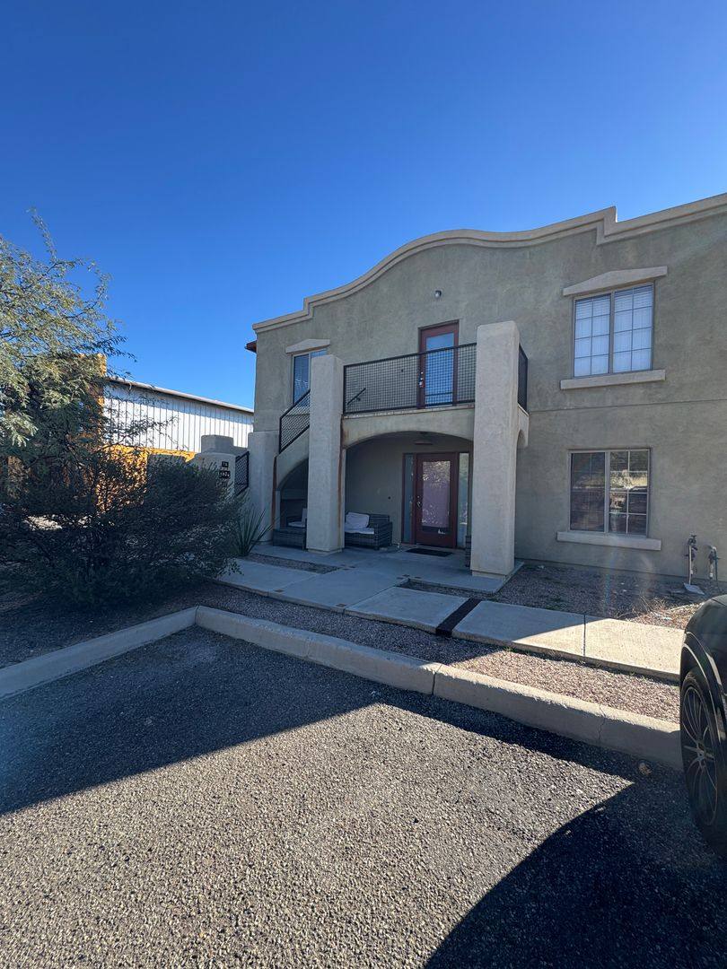 House for rent at 4086 N 1st Ave #2, Tucson, AZ 85719