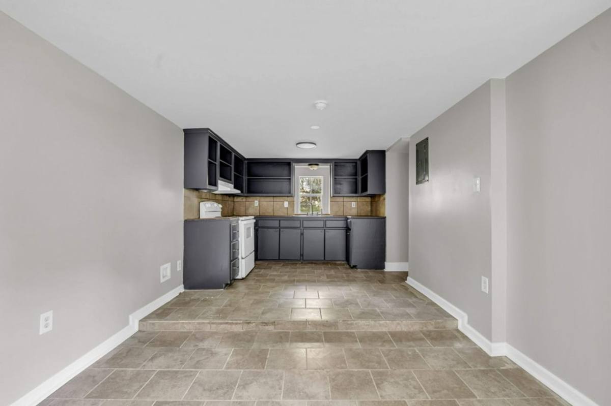 Apartment for rent at 338 N Church St, Tupelo, MS 38804