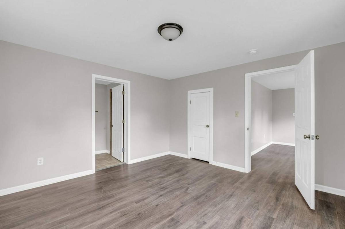 Apartment for rent at 338 N Church St, Tupelo, MS 38804