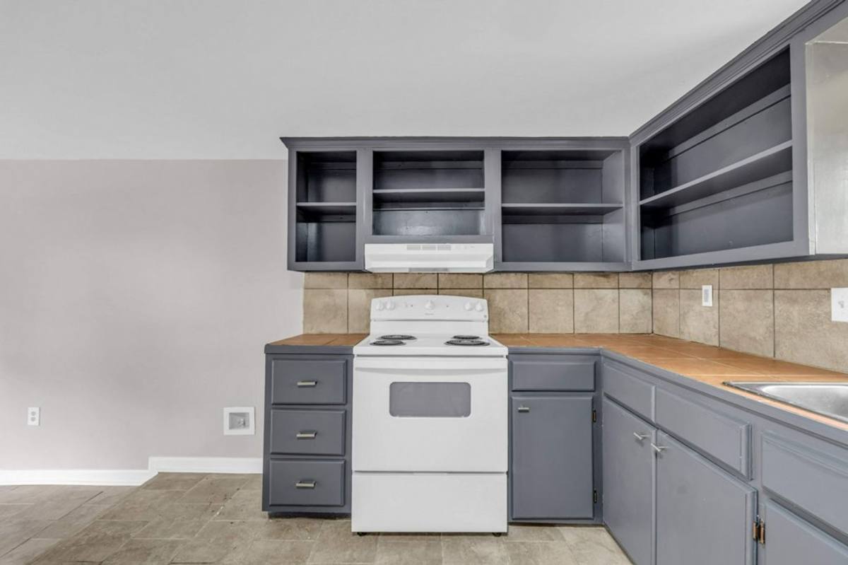 Apartment for rent at 338 N Church St, Tupelo, MS 38804