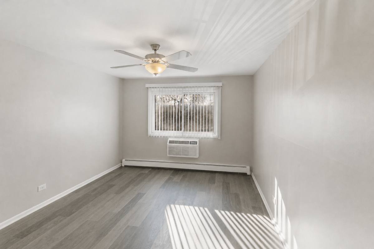 Apartment for rent at 711 S Milwaukee Ave, Libertyville, IL 60048
