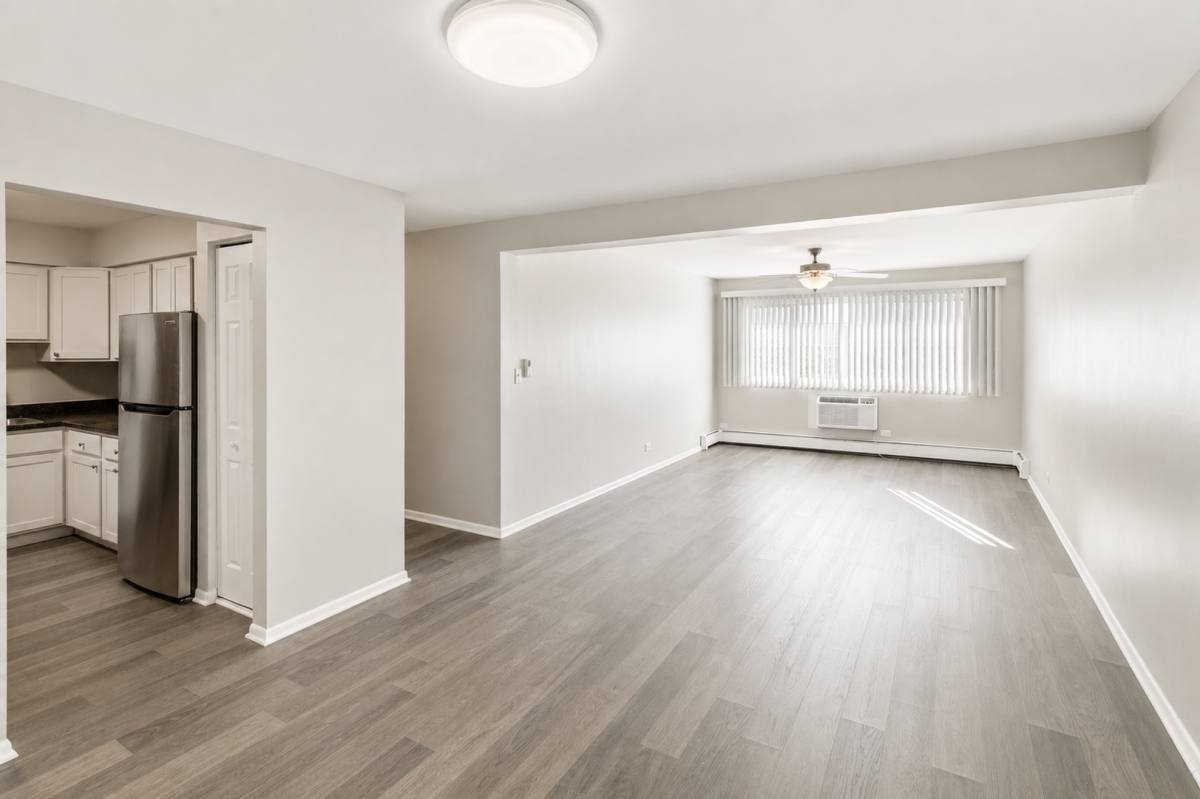 Apartment for rent at 711 S Milwaukee Ave, Libertyville, IL 60048