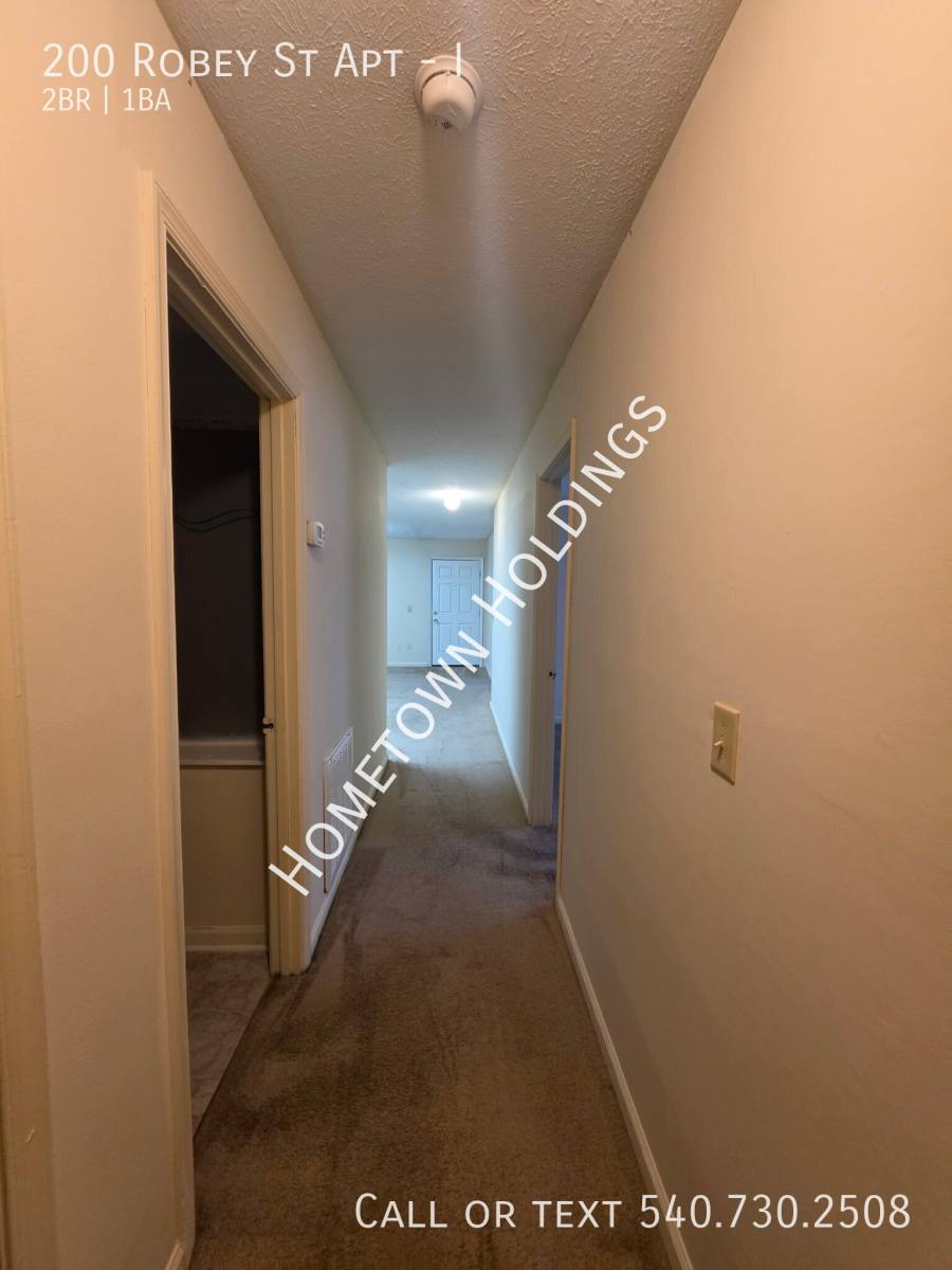 Apartment for rent at 200 Robey St #I, Radford, VA 24141