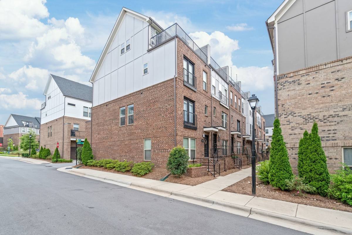 Townhouse for rent at 13051 Tinton Ave, Charlotte, NC 28204