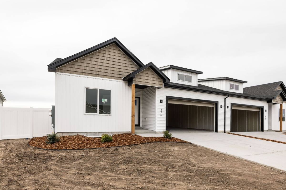 House for rent at 676 S Idaho Ave, Sugar City, ID 83448