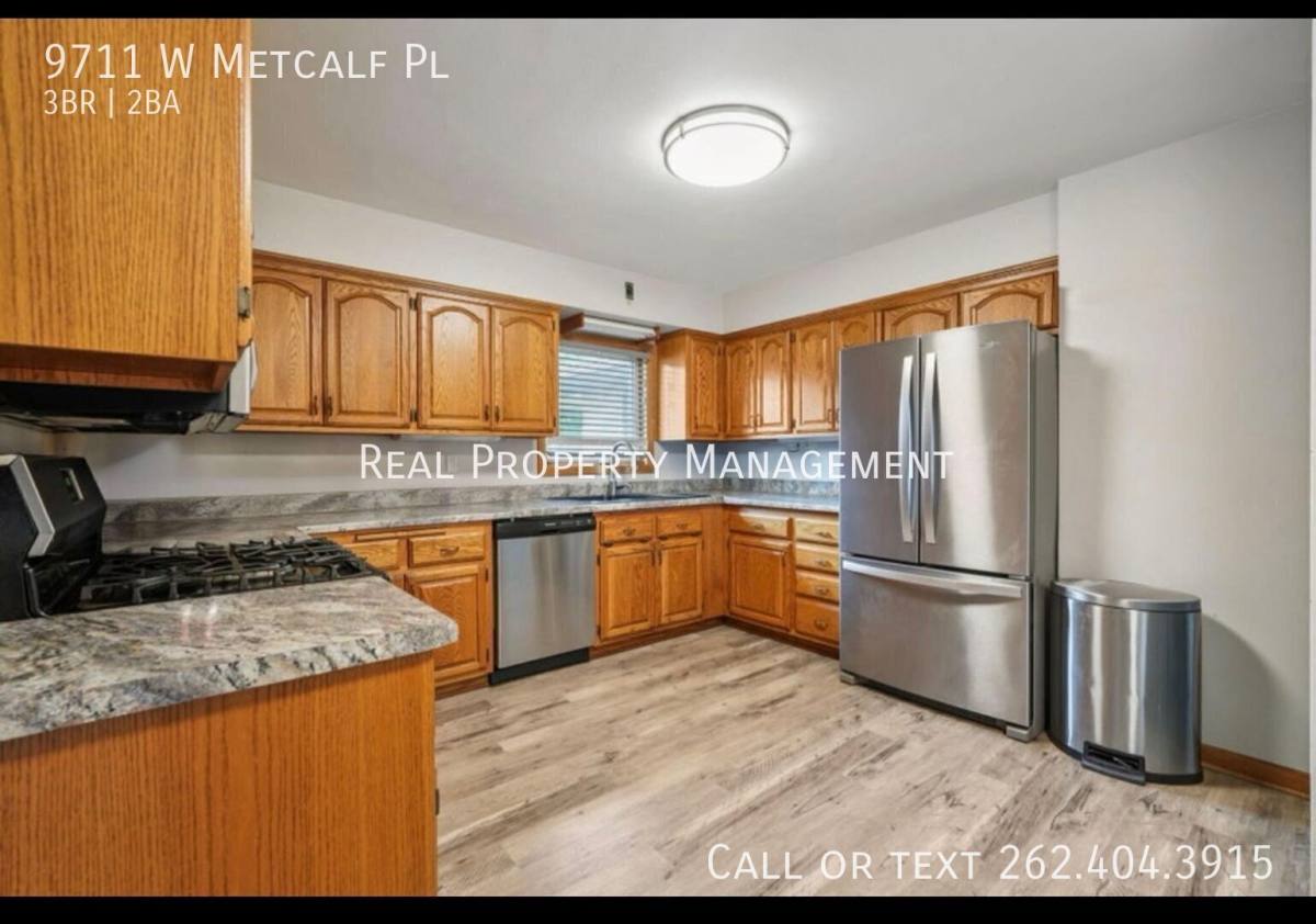 Apartment for rent at 9711 W Metcalf Place, Milwaukee, WI 53222